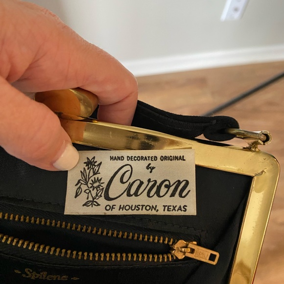 Vintage 1960’s Beaded Caron of Huston Texas Purse with Gold Hardware - Picture 8 of 12